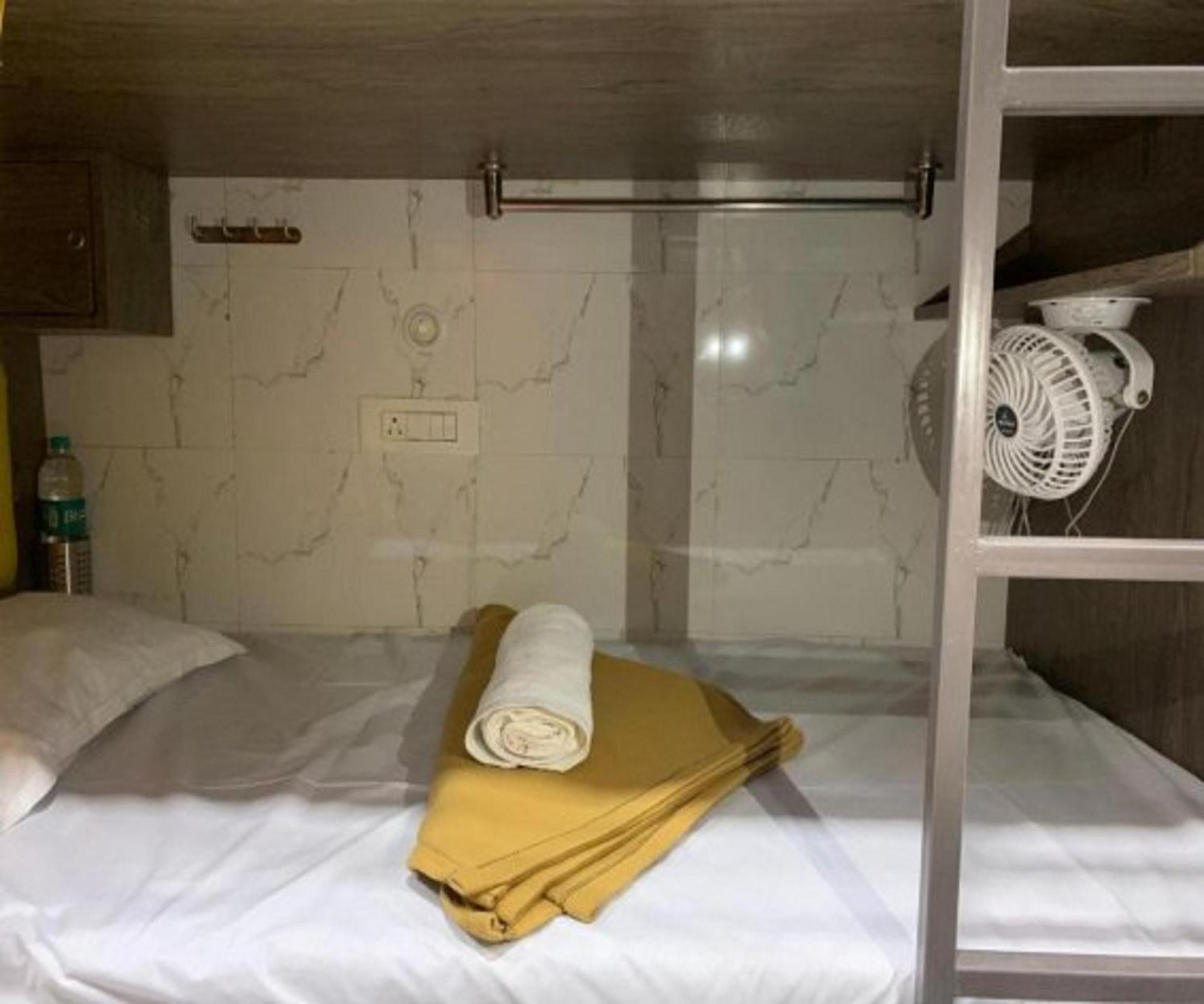 Neenava Dormitory Asalpha Mumbai Dış mekan fotoğraf