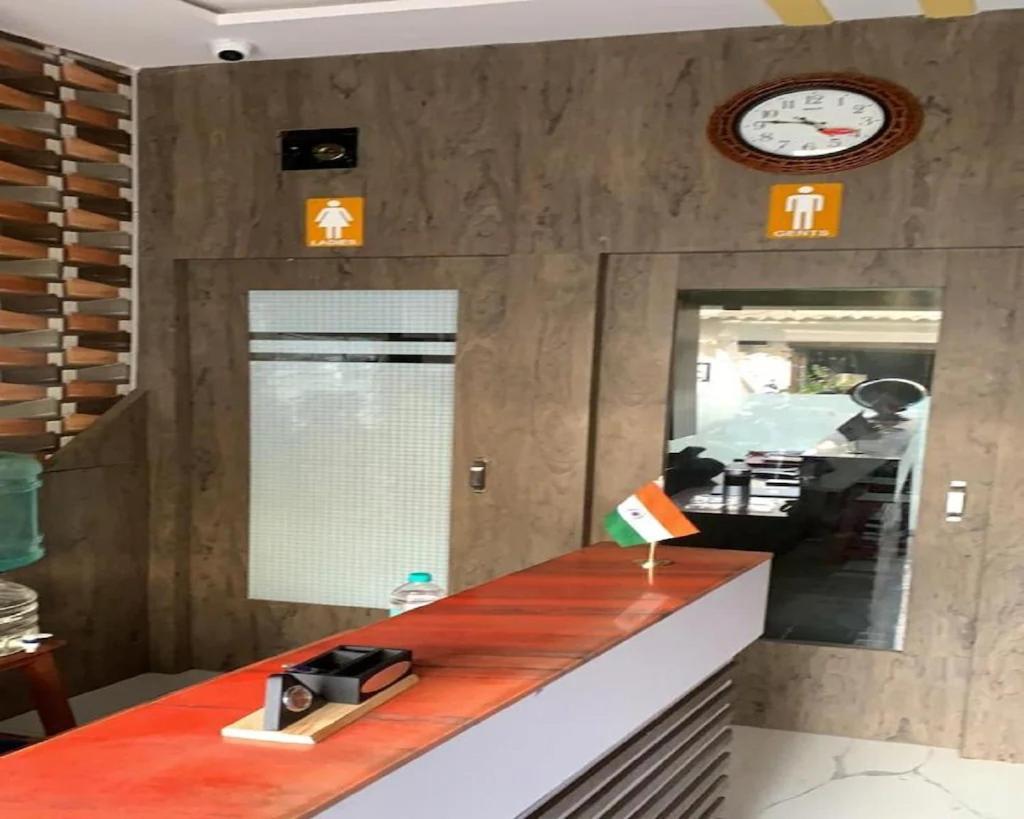 Neenava Dormitory Asalpha Mumbai Dış mekan fotoğraf