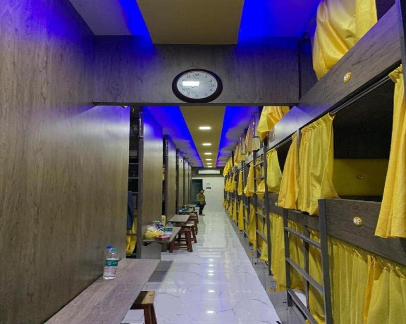 Neenava Dormitory Asalpha Mumbai Dış mekan fotoğraf